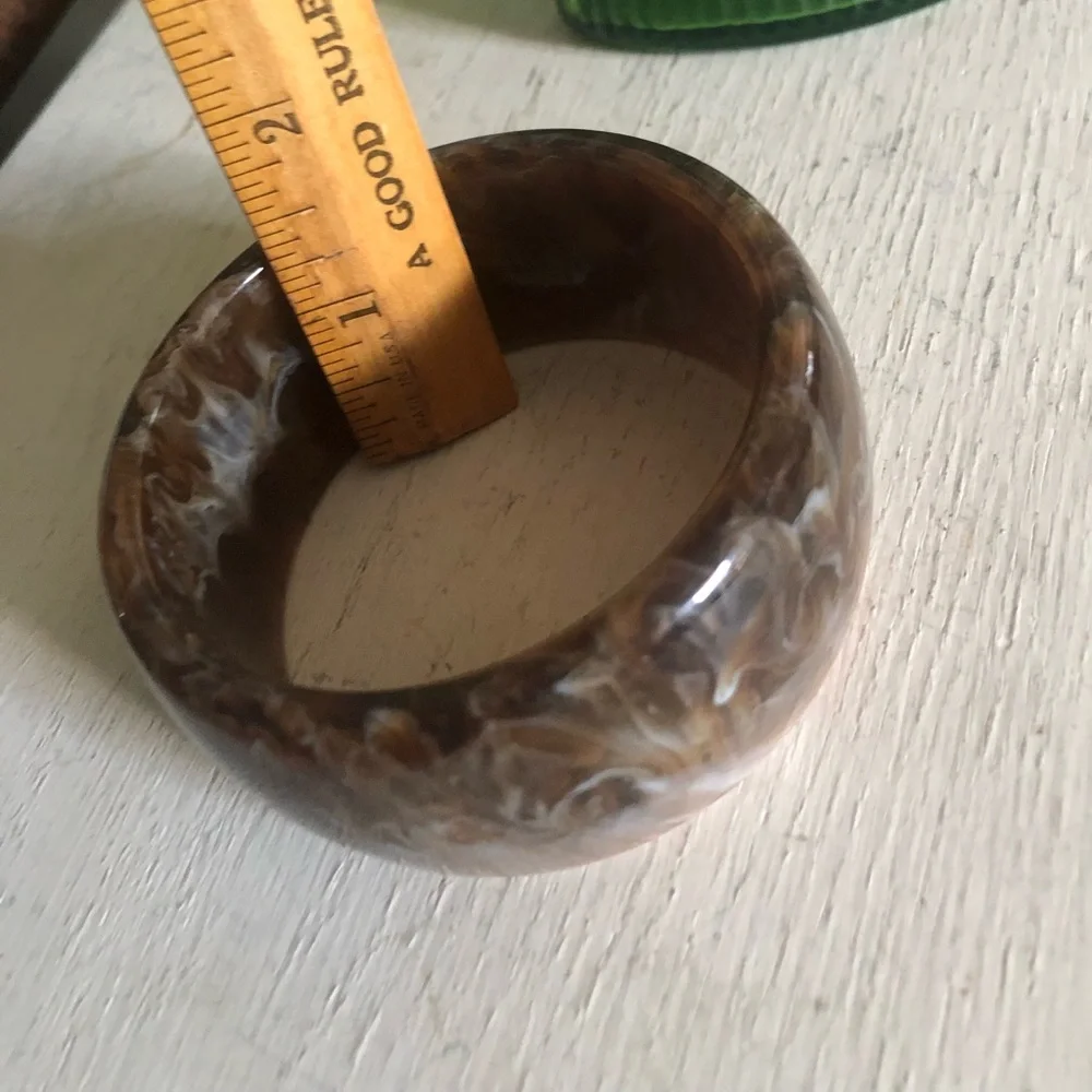 Vintage Wide Lucite Marbleized Coffee & Cream Bangle Bracelet